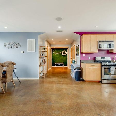 Walk Score 90!!-Historic Downtown District-2 Blocks To Famous Forsyth Park- Huge Private Patio-Private Parking Savannah Zewnętrze zdjęcie